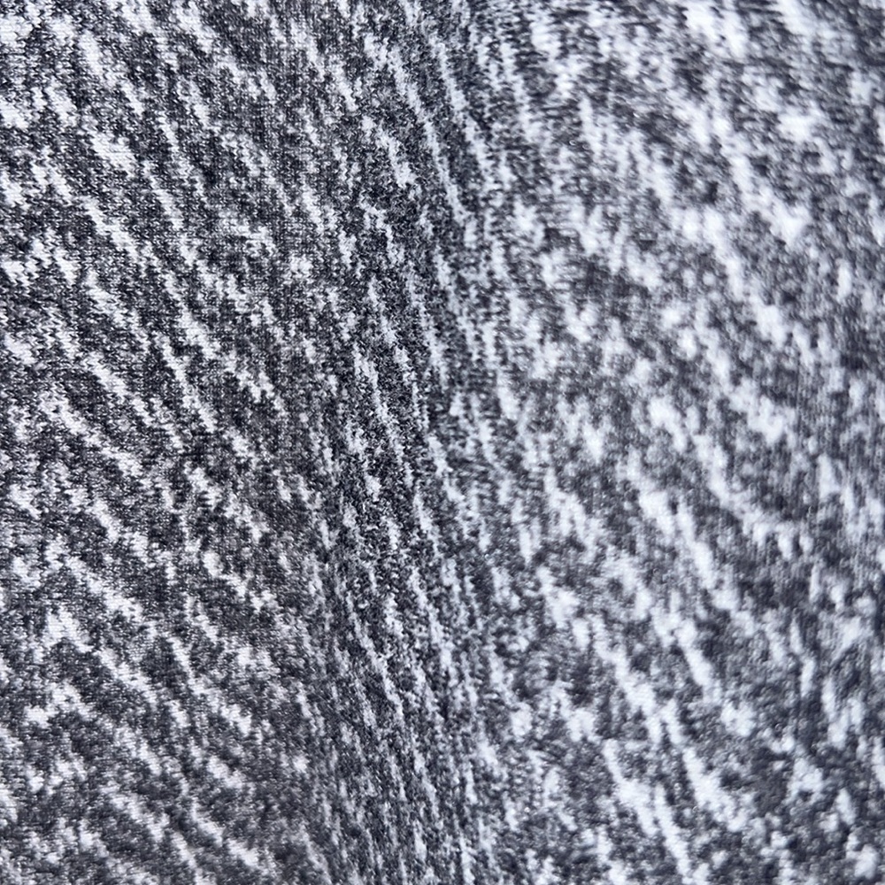 Lululemon Grey Patterned Crew Neck Sweatshirt - image 2